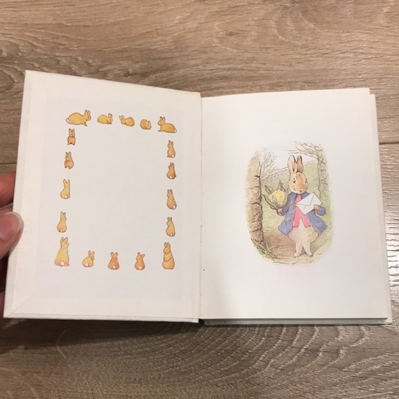 Beatrix Potter Address Book - Picture 3 of 6